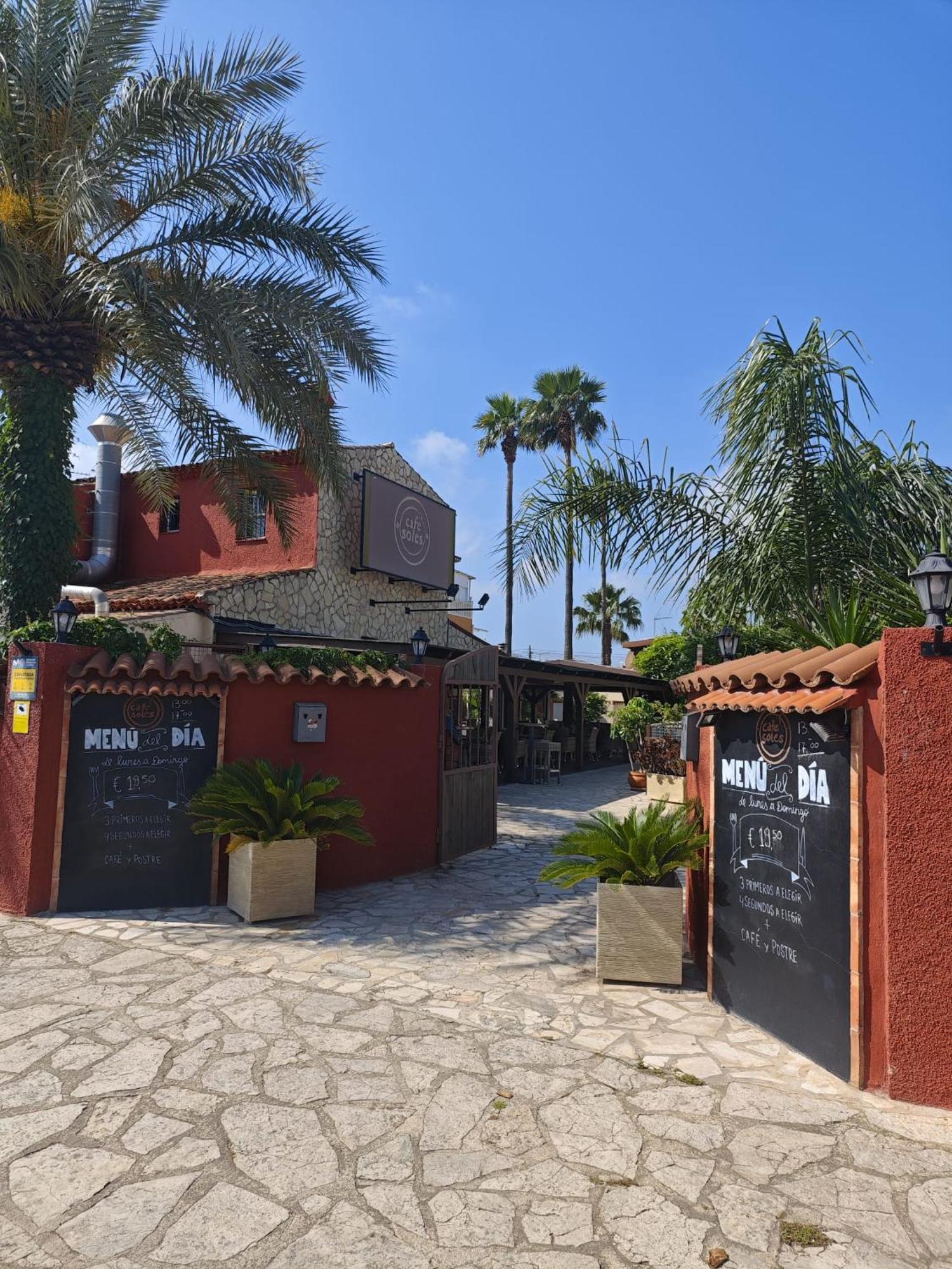 Alojamiento Café Soles Dénia Esterno foto